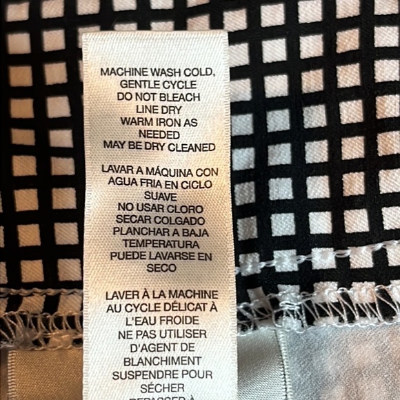 Chico’s Pants Stretch Cropped - Picture 14 of 14